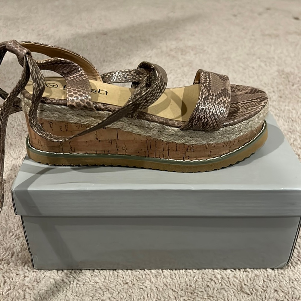 Krush Lace-up Women’s Sandals